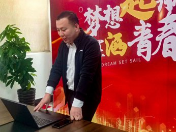 �۽�������������δ���O�����|����W(xu��)У������Ƹ��