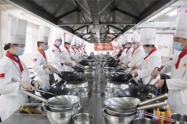 �ں����|����W(xu��)У�W(xu��)ʲô���I(y��)��