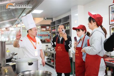 �����ˌW(xu��)�N�����ҹ�����