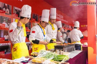 �������á�ʳ����|�����|����ʳ�����A���ڶ���