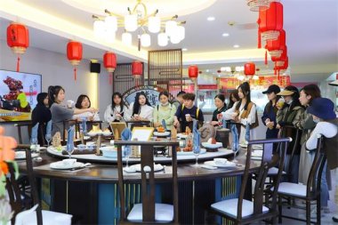 �ຼ�^(q��)�e�ֺ����׃��@����У�e�k����?q��ng)F(tu��n)�����(d��ng)