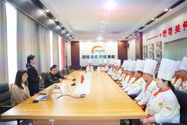 ��I(y��)���v�M(j��n)У�@��У������ٰl(f��)չ