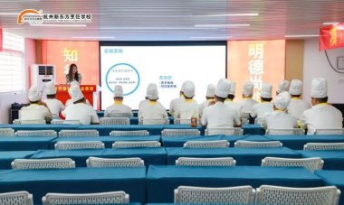 ��ʼ�ڳ��������ڽ��ġ��N�����M(j��n)У�@�����B(y��ng)��(zhu��n)�I(y��)�˲�