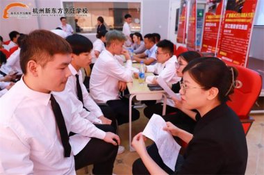 ��I(y��)BOSSֱƸ��|�V�_Ӣ��֮�T���T���������_