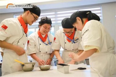 �����|����������ഺ����һ�N��ɫ