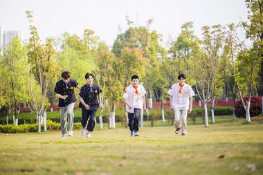 �ո�߀��У����ô�x���������֪������