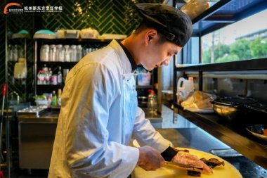 �W�N����Ҫȥ���I(y��)�WУ�᣿��Ȼ��24�q����������H�����v�ش���